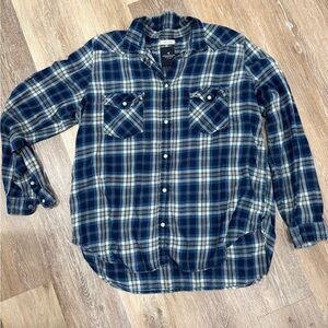 American Eagle Outfitters Navy and Cream Plaid Shirt   • boyfriend fit •XL